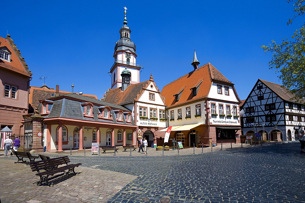 Old city hall, tourism information centre and Protestant parish church, Bergstrasse-Odenwald Natural Park, Erbach, Odenwald Range, Hesse, Germany, Europe