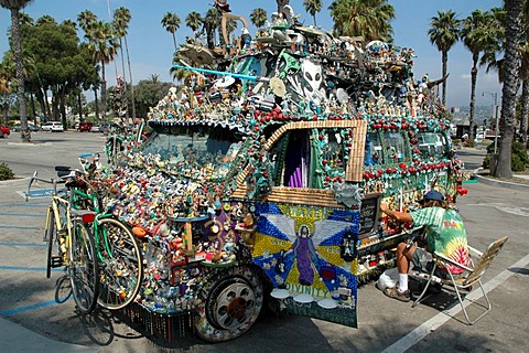 Hippie bus, Santa Babara, California, USA