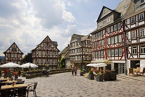 Historic half-timbered houses in the historic town centre in the Kornmarkt market, Wetzlar, Hesse, Germany, Europe