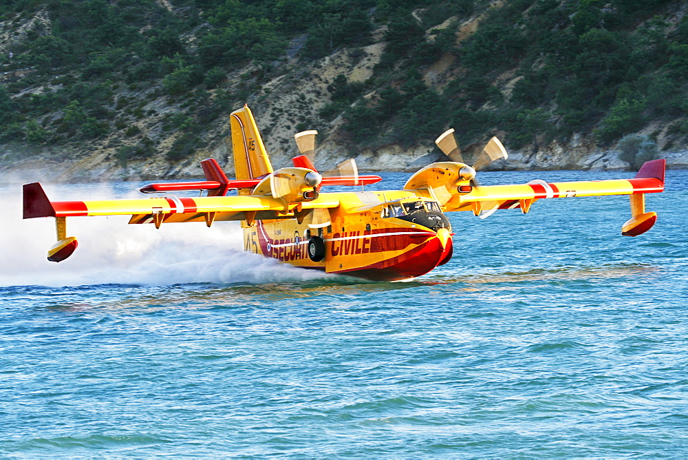 Fire-fighting plane Securite Civile Lac de St. Croix Provence France