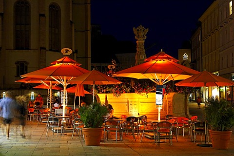 Neupfarrplatz, Regensburg, Upper Palatinate, Bavaria, Germany