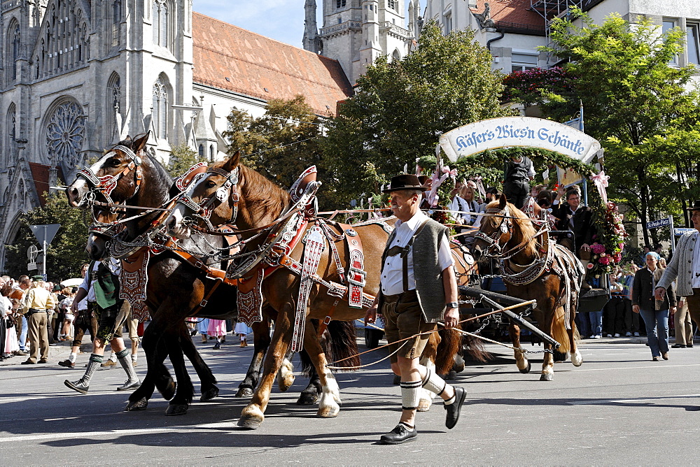 Traditional opening parade, Oktoberfest, Munich beer festival, Bavaria, Germany