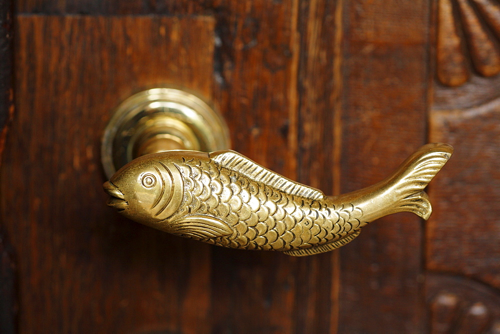 Doorhandle Restaurant Rhoenhaeuschen near Bischofsheim, Rhoen, Franconia, Bavaria, Germany