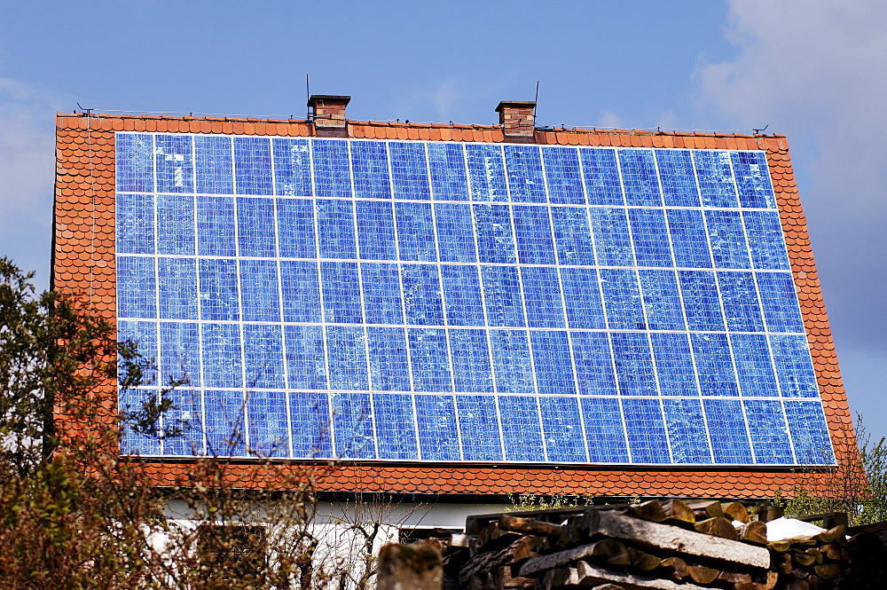 Photovoltaics, solar panel on a roof, Guenthersbuehl, Middle Franconia, Bavaria, Germany, Europe