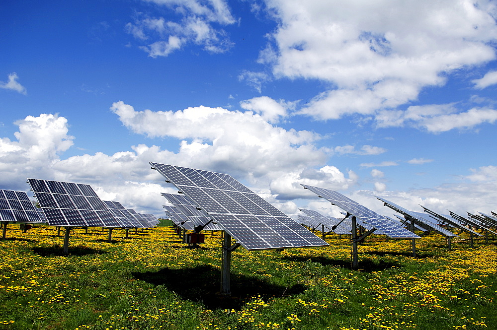 Photovoltaics, solar panels in a field near Oberruesselbach, Middle Franconia, Bavaria, Germany, Europe