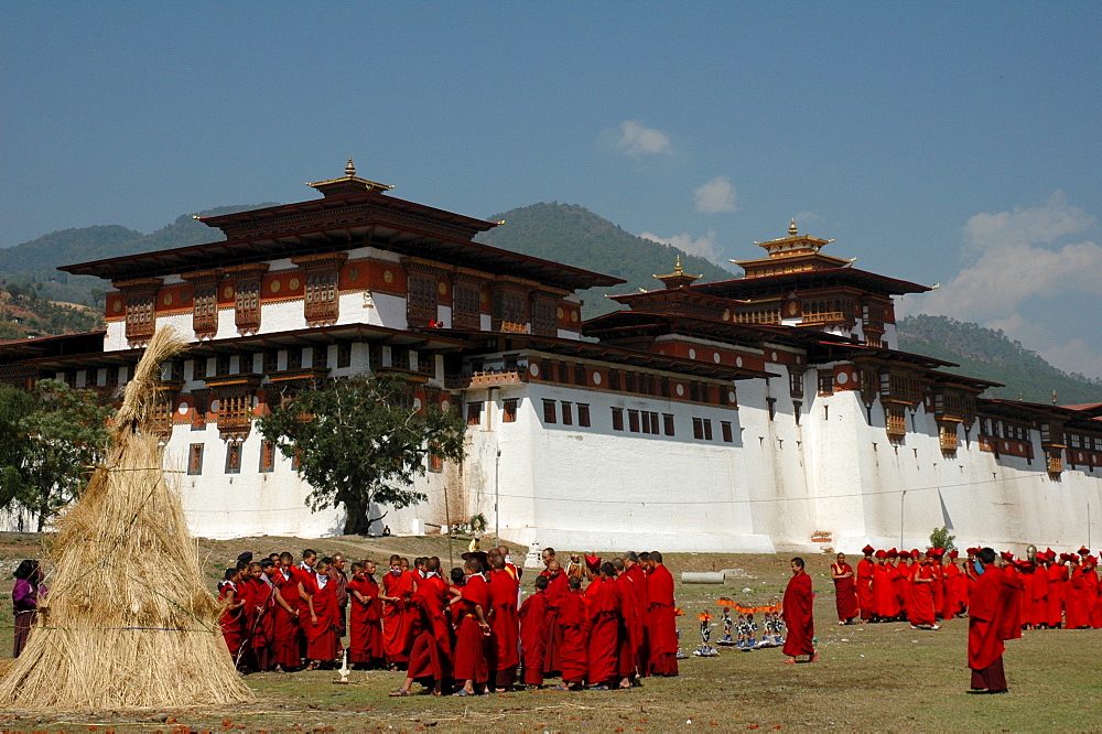 Celebration at Punakha Dzong (Pungthang Dechen Dzong), Bhutan, Himalaya