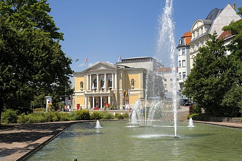 Fountain in front of the opera house, Universitaetsring, Halle/Saale, Saxony-Anhalt, Germany, Europe