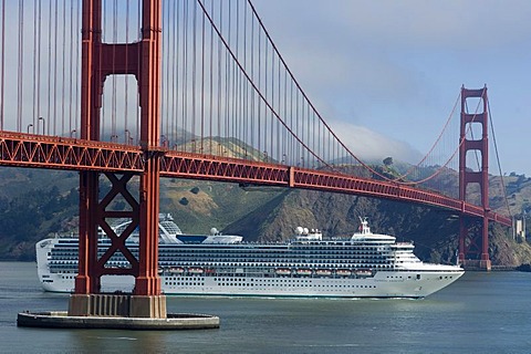 Golden Gate Bridge, cruise ship Sapphire Princess, San Francisco, California, USA