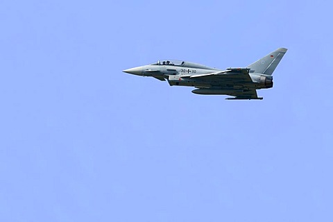 Eurofighter Typhoon, tactical aircraft of the Luftwaffe in flight