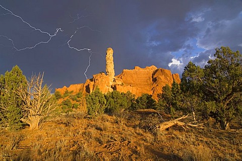 Stormy atmosphere above the Finger Rock in the Kodachrome Basin State Park, Utah, USA, North America