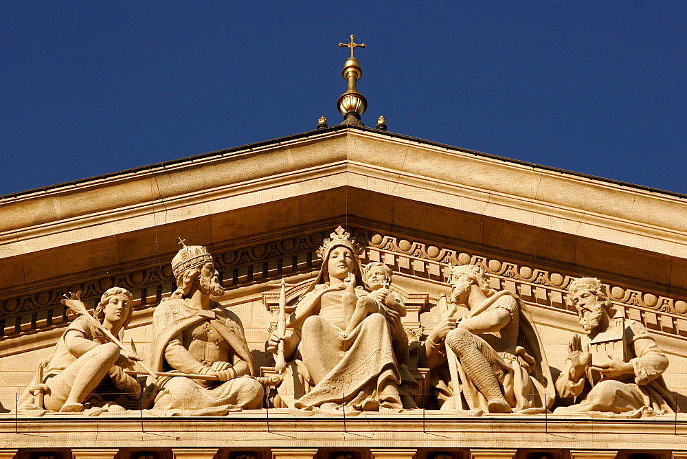 Detail from the facade of the St Stephans basilica in honour of the first Christian king Istvan (Stephan), Budapest, Hungary, Europe