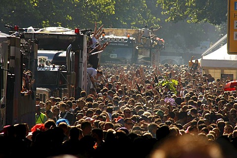 Crowds and floats during the Highway to Love 2008 Love Parade in Dortmund, North Rhine-Westphalia, Germany, Europe