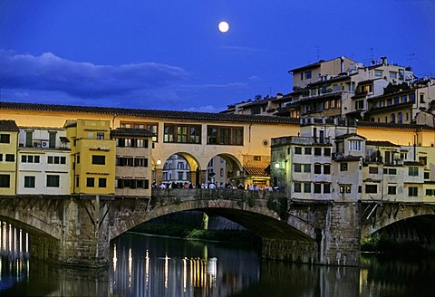 Arno River, Ponte Vecchio, full moon, Florence, Firenze, Tuscany, Italy, Europe