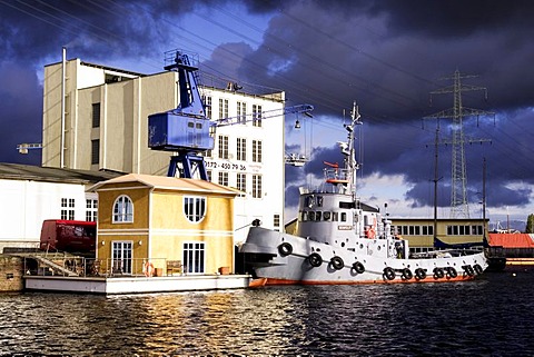 Old tugboat, Harburg harbour, Hamburg, Germany