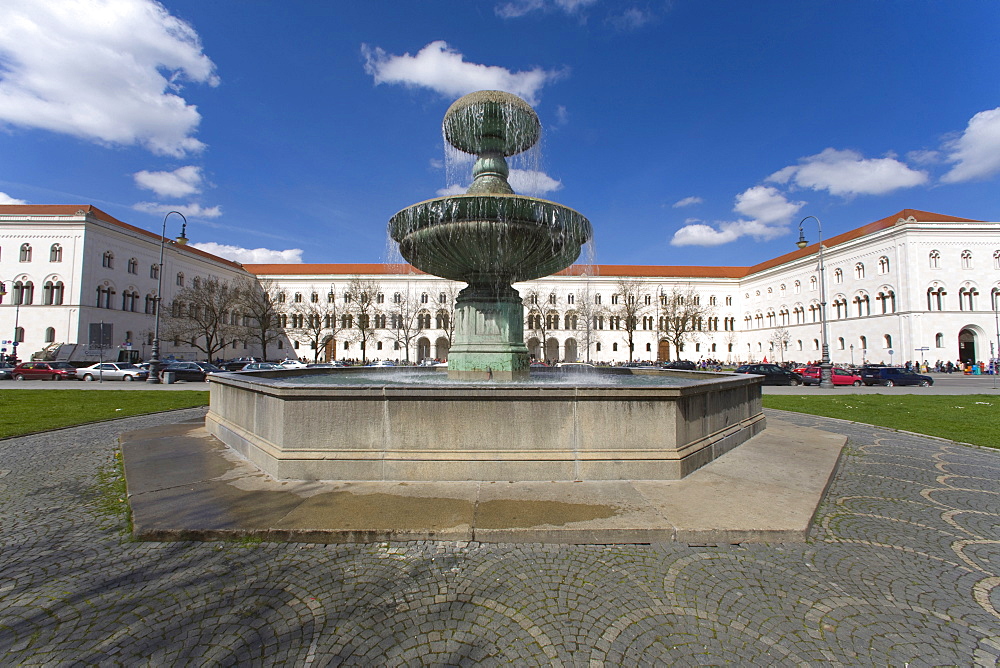 Fountain at the Geschwister-Scholl-Platz Square, Ludwig Maximilians University in Munich, Bavaria, Germany