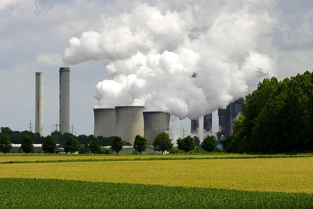 Weisweiler coal power plant near Aachen, North Rhine-Westphalia, Germany, Europe