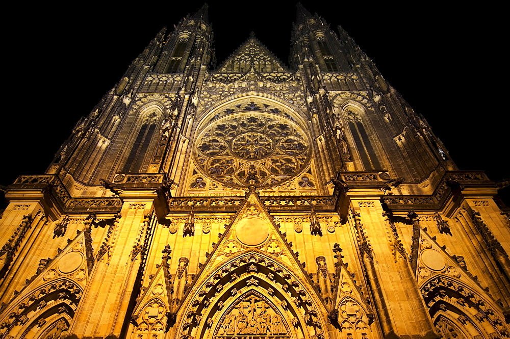 St. Vitus Cathedral at night, Hrad&any (Castle District), Prague, Czech Republic, Europe