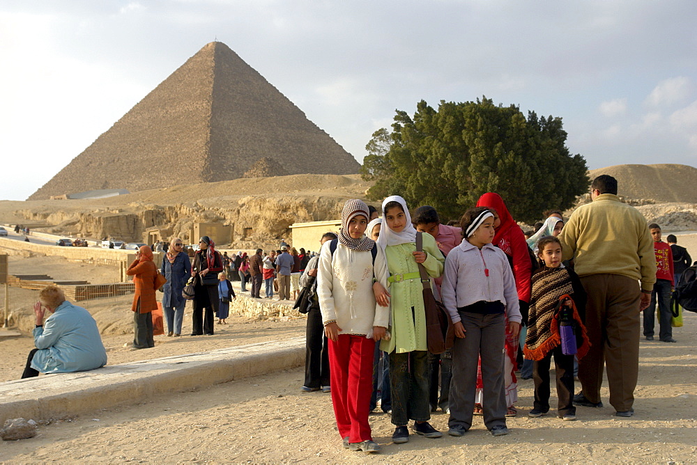 The pyramids in Gizeh. Egyptian grade before the Cheops pyramid, Gizeh, Cairo, Egyt