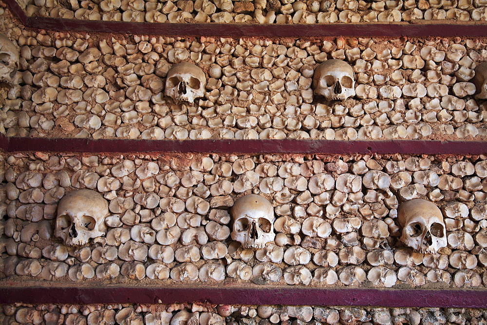 Capela dos Ossos, bone chapel, at the Igreja do Carmo, Carmelite church, Faro, Algarve, Portugal