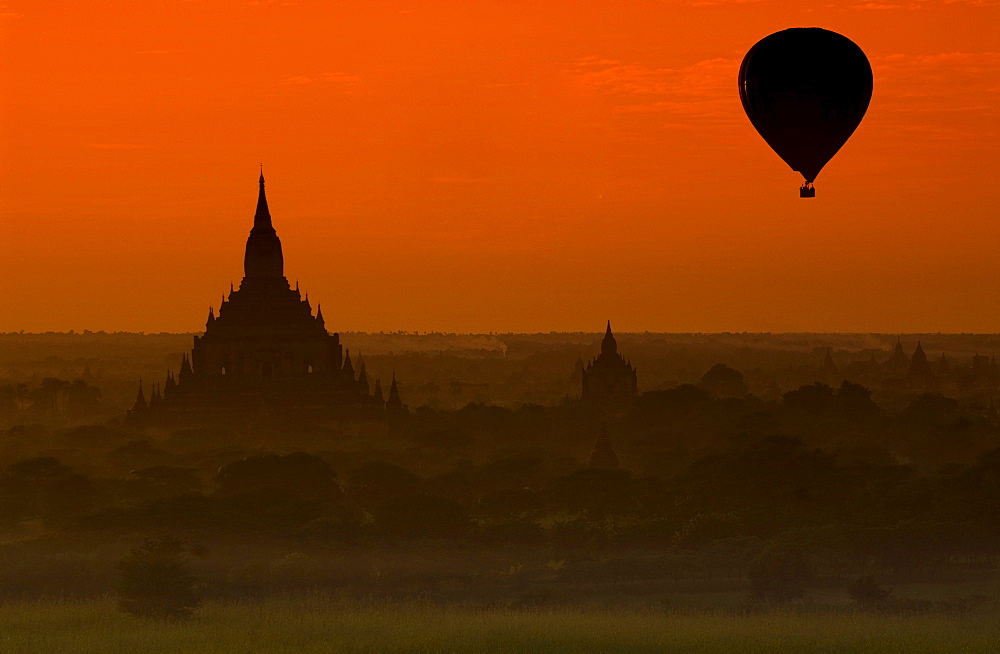 Sunrise over the temples of Bagan, Myanmar, Southeast Asia