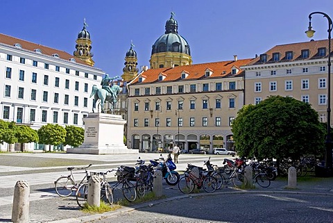 Munich, GER, 01. Jun. 2005 - Monument of Elector Maximilian at Wittelsbacher Platz in Munich