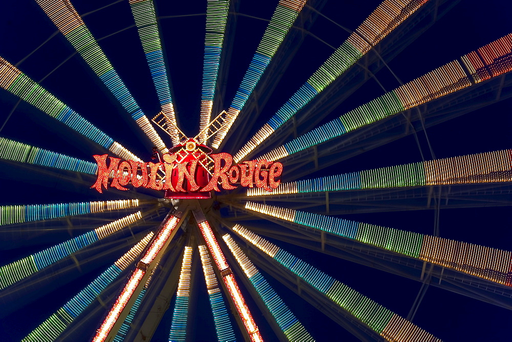 Ferris wheel Moulin Rouge, long exposure, Schuetzenfest festival in Biberach a.d. Riss, Upper Swabia, Baden-Wuerttemberg, Germany, Europe