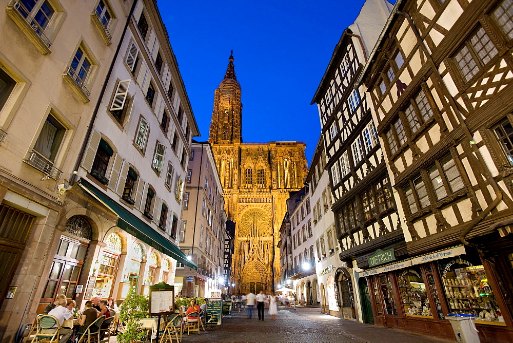 Rue Merciere, Strasbourg Cathedral, Strasbourg, Alsace, France, Europe