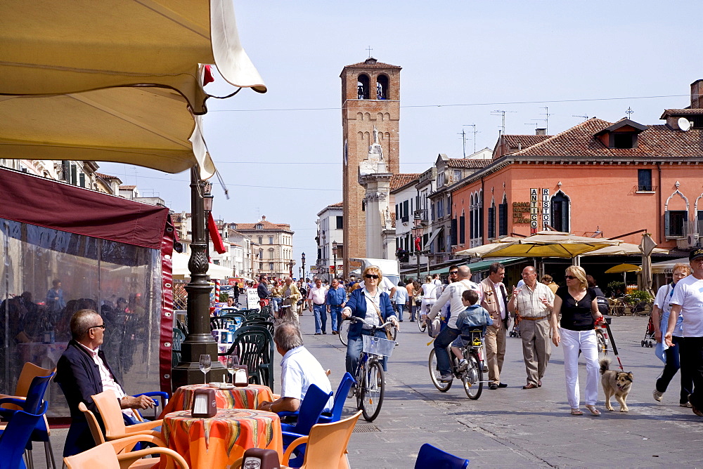 Cafe on the Corso del Popolo, Chioggia, Lagoon, Venice, Italy, Europe