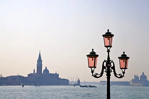 Street light in front of San Giorgio Maggiore, island, Venice, Veneto, Italy, Europe