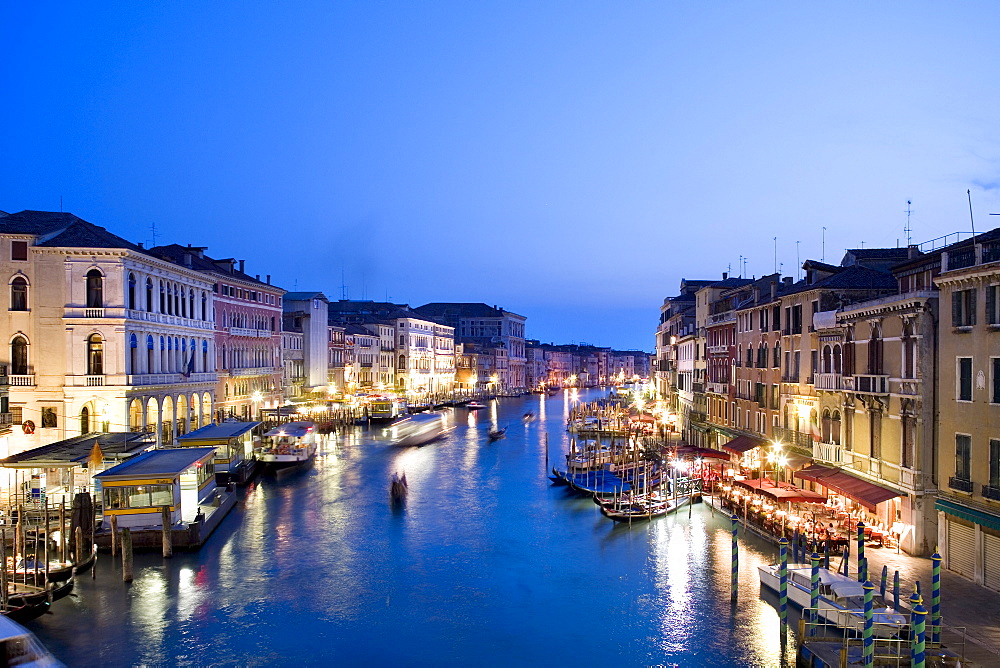 View of the Canal Grande at dusk, Venezia, Venice, Italy, Europe