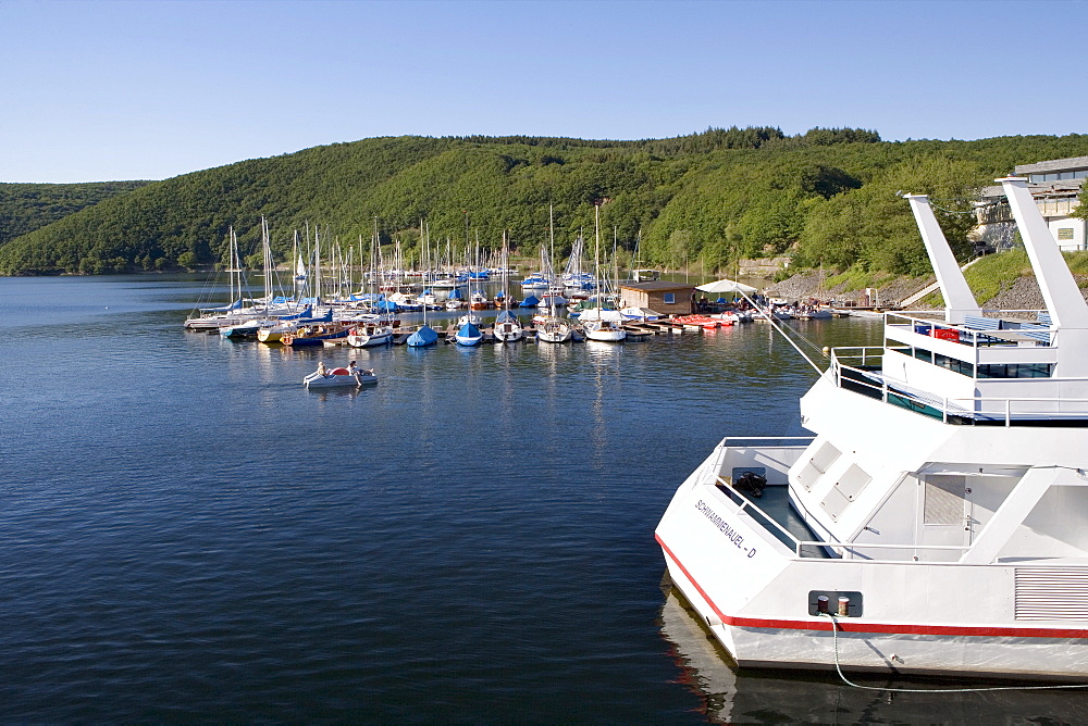 Boats, Schwammenauel landing, Rur River Dam, Eifel Range, North Rhine-Westphalia, Germany, Europe