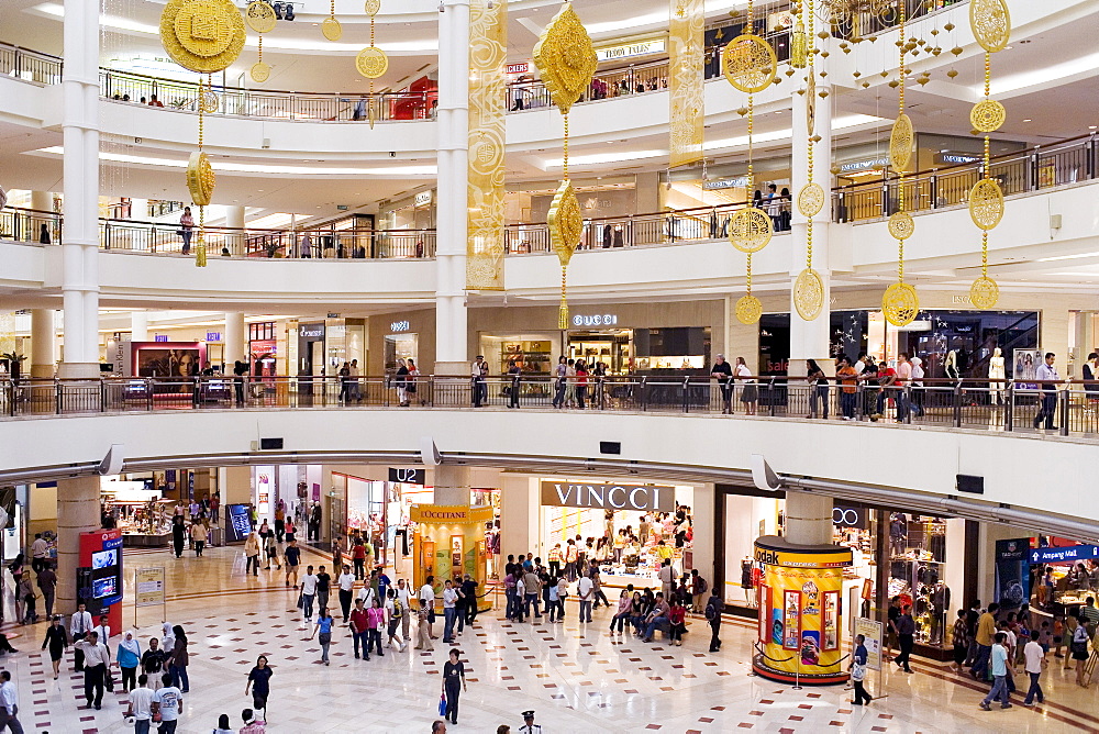 Suria KLCC, shopping centre in the Petronas Twin Towers, Kuala Lumpur, Malaysia, Southeast Asia