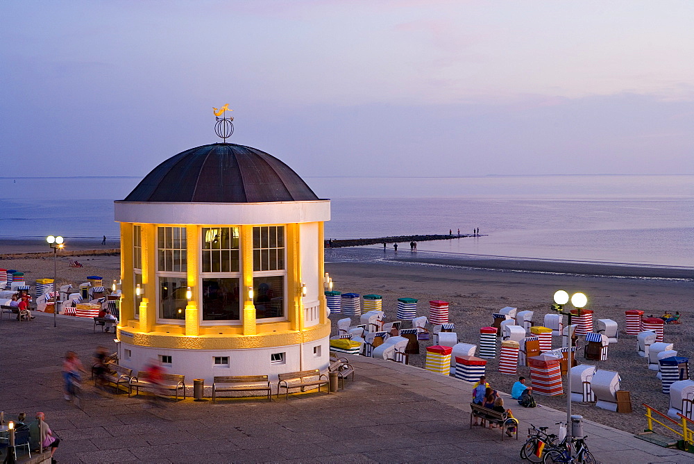 Pavilion, Wandelhalle, sea front, evening mood, Borkum, East Frisian Islands, East Frisia, Lower Saxony, Germany, Europe