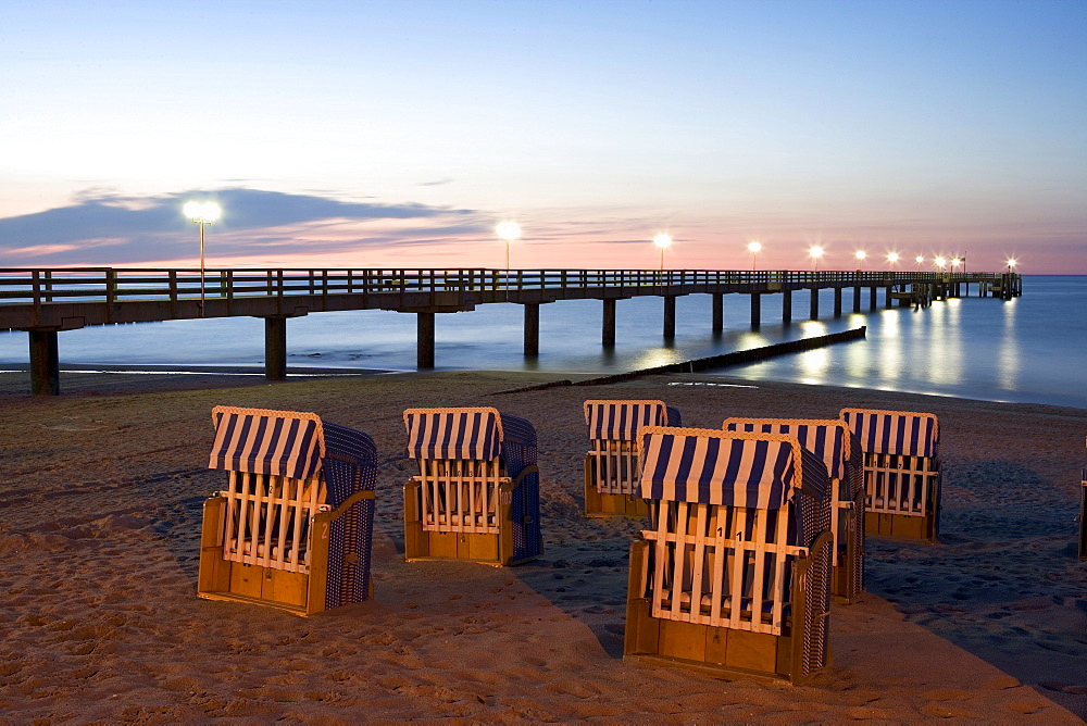 Beach chairs in evening light, pier, Kuehlungsborn, Baltic Sea, Mecklenburg-Western Pomerania, Germany, Europe