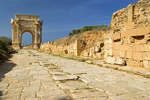 Decumanus and triumph arch of Septimus Severus Leptis Magna