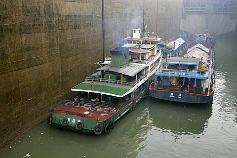 Cargoships on the Jangzi River in the Gezhouba locks near Yichang, China