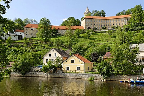 Rosenberg castle, Rozmberk at the Moldau or Vltava river, Bohemia, Czech Republik