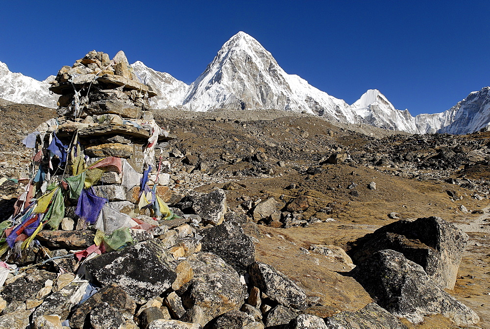 Khumbu glacier with Pumori (7161), Khumbu Himal, Sagarmatha National Park, Nepal