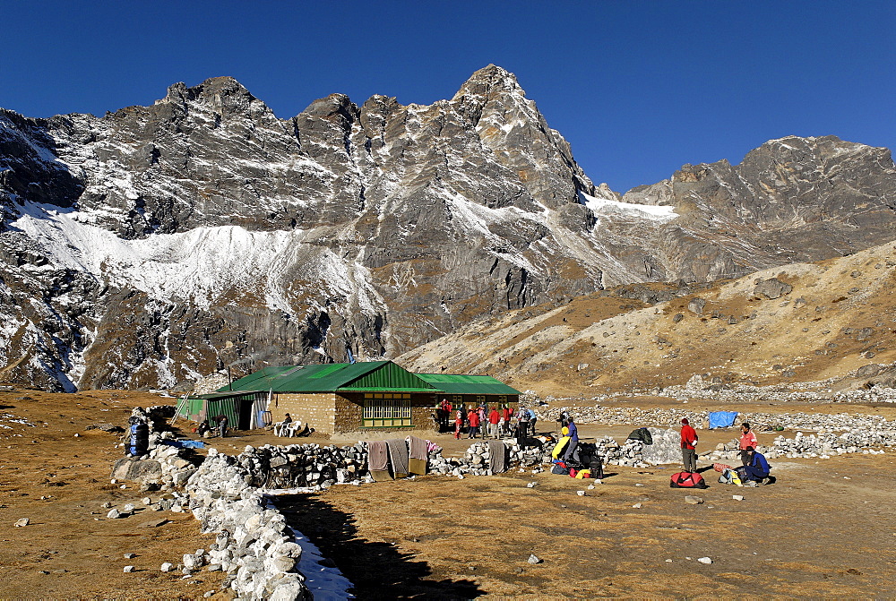 Trekking lodge at Dzonglha (4830), Chola Khola Tal, Khumbu Himal, Sagarmatha National Park, Nepal