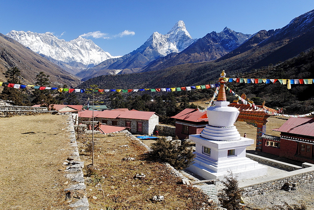 Tengpoche monastery in front of Ama Dablam (6856) and Lhotse (8501), Sagarmatha National Park, Khumbu, Nepal