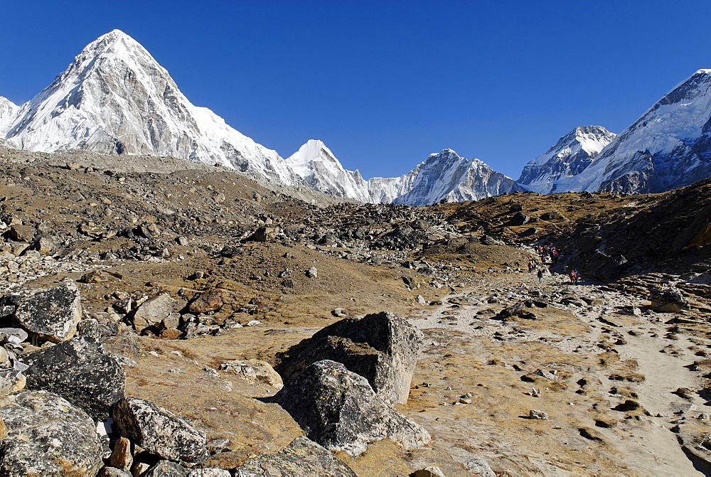 Khumbu glacier with Pumo Ri (7161), Khumbu Himal, Sagarmatha National Park, Nepal