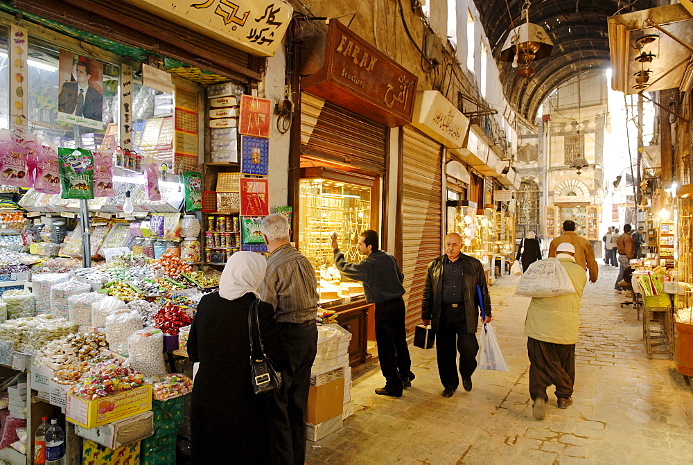 Suk, bazar in the old town of Damascus, Syria