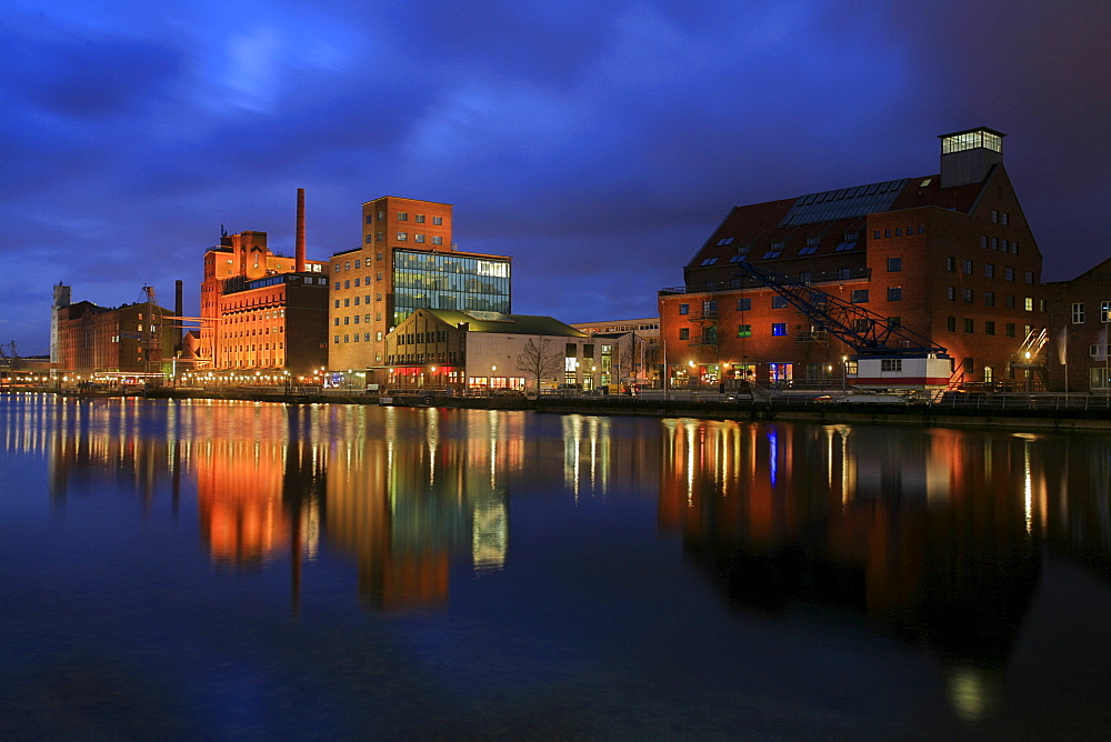 Innenhafen Harbour and the Business Kontor, Kueppersmuehle and Faktorei 21 buildings, Duisburg, North Rhine-Westphalia, Germany, Europe