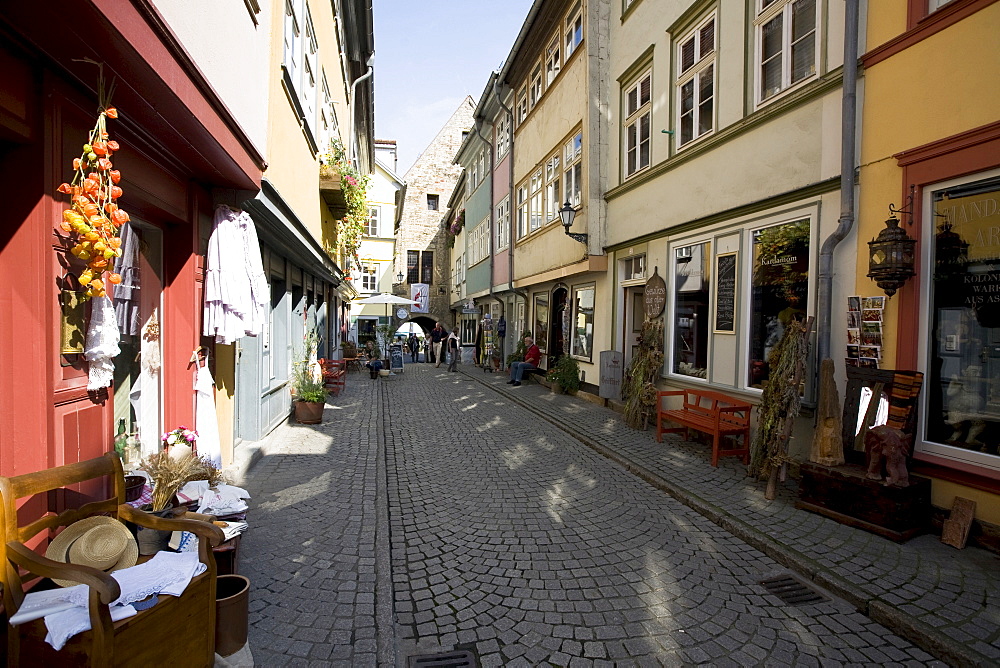 Kraemergasse, narrow alley in the historic centre of Erfurt, Thuringia, Germany, Europe