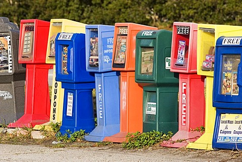 USA, colorful boxes for magazins and free newspapers