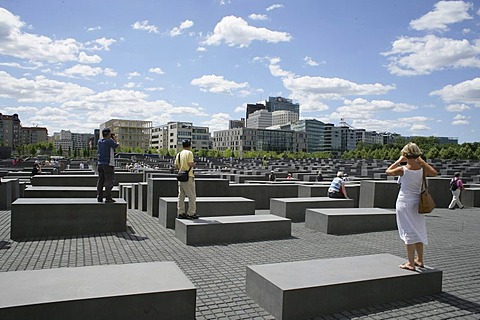 Visitors at the Holocaust Memorial in Berlin, Germany, Europa