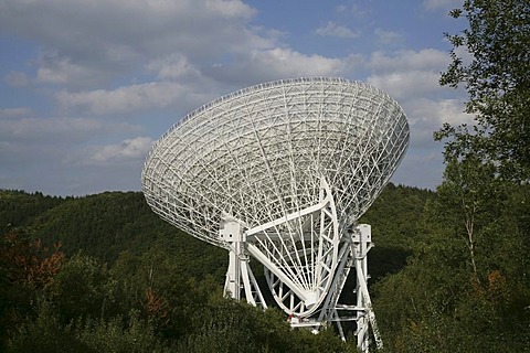 Radio Telescope from the Max-Planck-Instituts fuer Radioastronomie in Bad Muenstereifel-Effelsberg, Rhineland-Palatinate, Germany, Europe