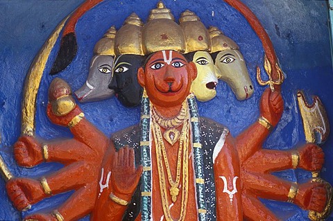 Vishnu, relief on a wall, Varanasi, U.P. ( Uttar Pradesh ), India