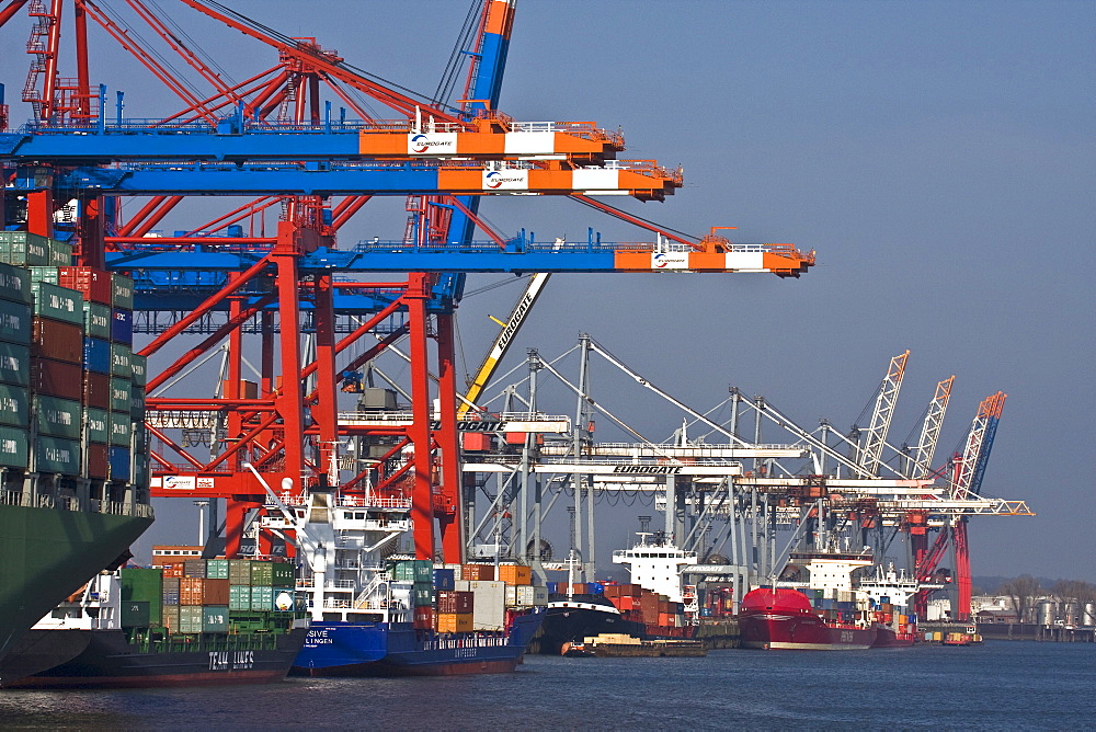 Container ship at the Eurokai container terminal, Hamburg Harbour, Germany, Europe