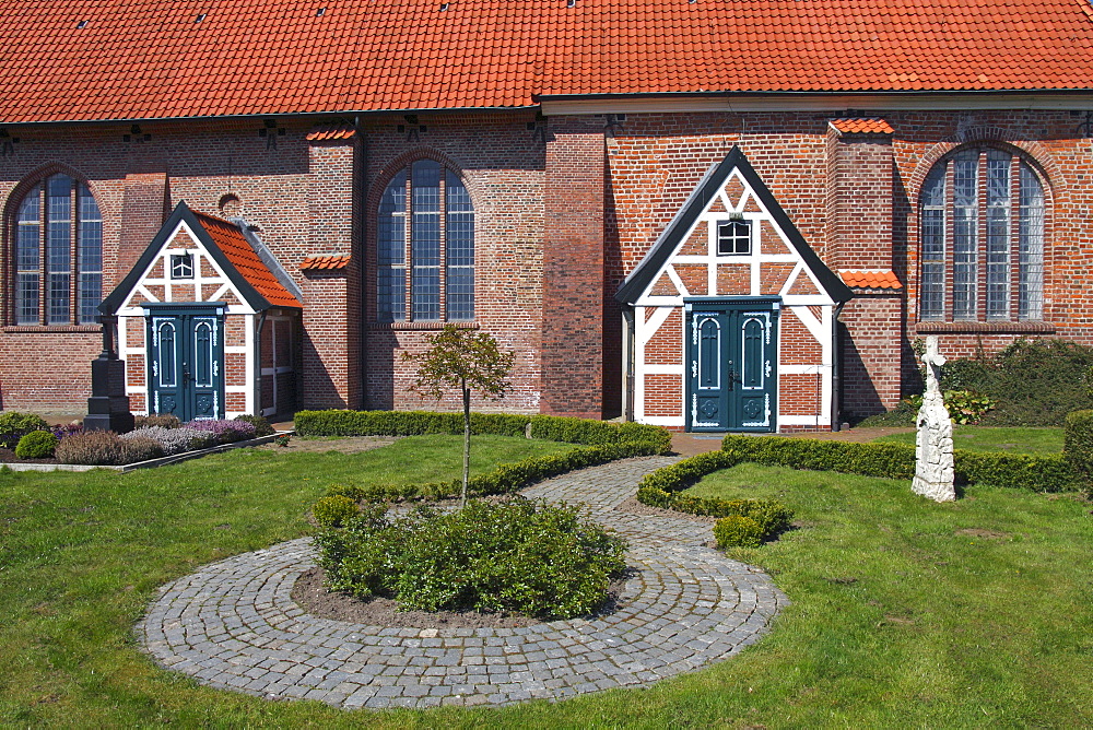 Historic Church of St. Bartholomew in Mittelnkirchen, Altes Land region, Lower Saxony, Germany, Europe